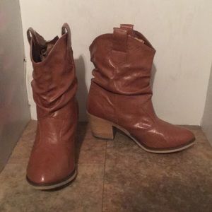 Wet seal cowgirl booties sz 7